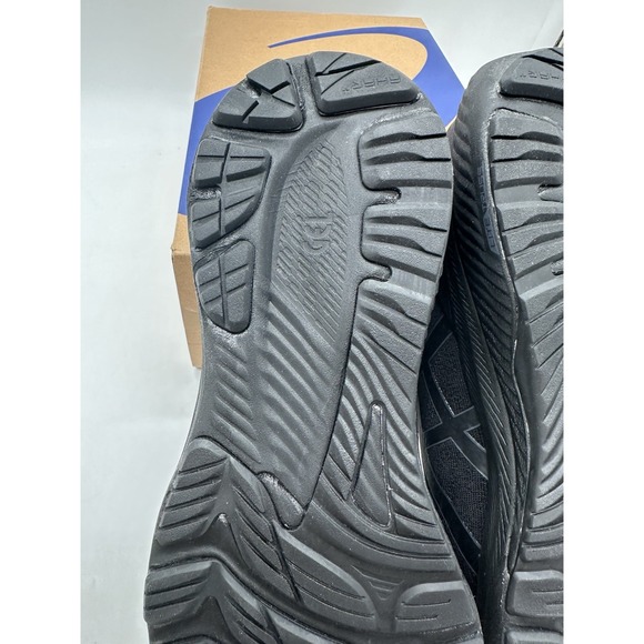 Tried On ASICS GEL-Kayano 29 Black - 1011B440-001 Size 9 Men main image 10
